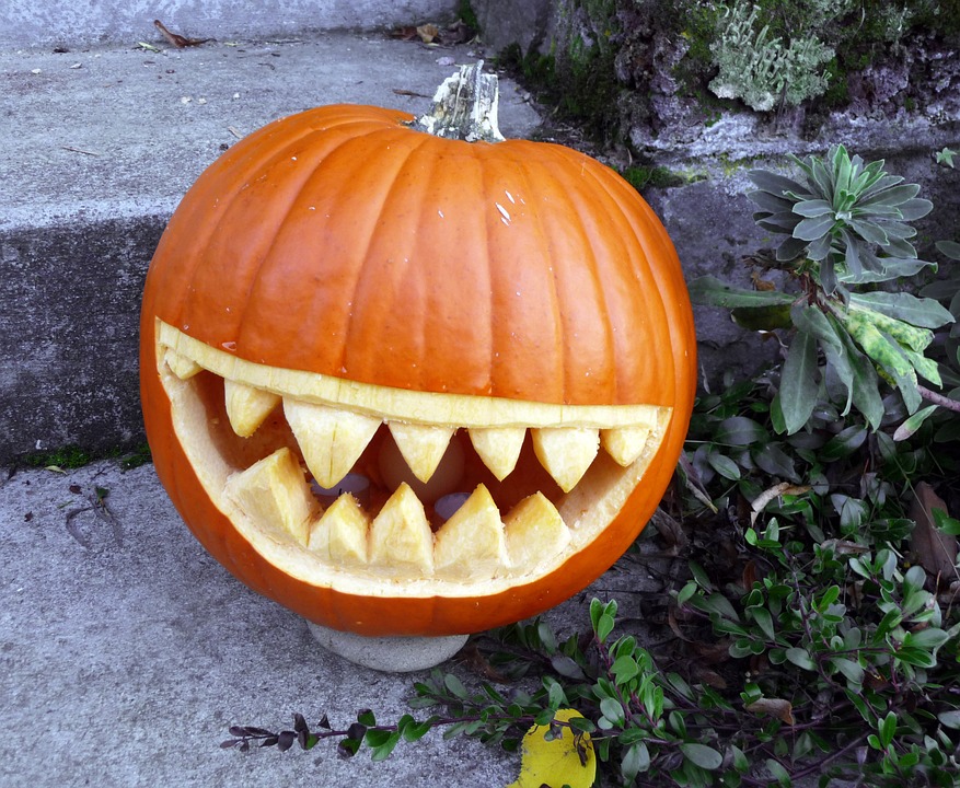 Funny Pumpkin Carving Ideas - Big Mouth Jack O Lantern